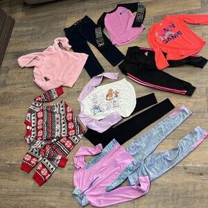 Girls assorted Clothing items.  Bundle in Girls Size 6-7
Assorted Brands